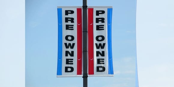 pre-owned-used-car-sign-Paul-Brennan-shutterstock-94206955