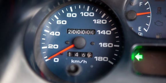 shutterstock-2000000-miles-odometer-Andrei Kobylko