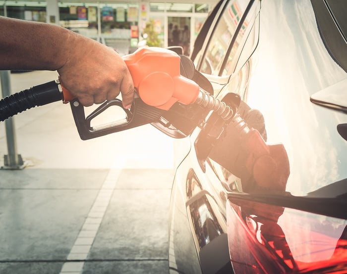 NHTSA Mandates 49-Miles Per Gallon Average By 2026