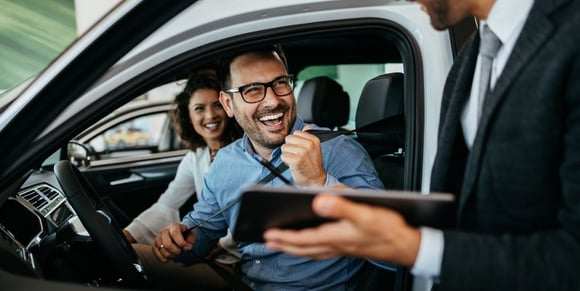 shutterstock_2270607095-happy-couple-car-buying-2