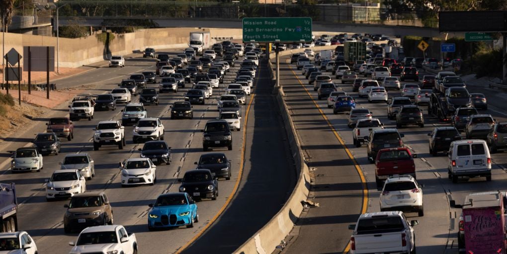 shutterstock_2705062085-editorial-credit-matt-gush-la-traffic-socal