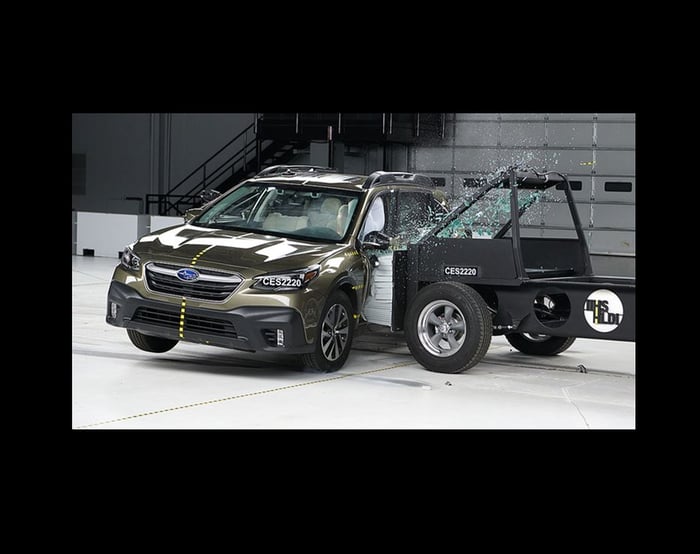 Many Mid-Sized Cars Struggle in Tougher IIHS Side Crash Test, Subaru Outback Gets Good Rating