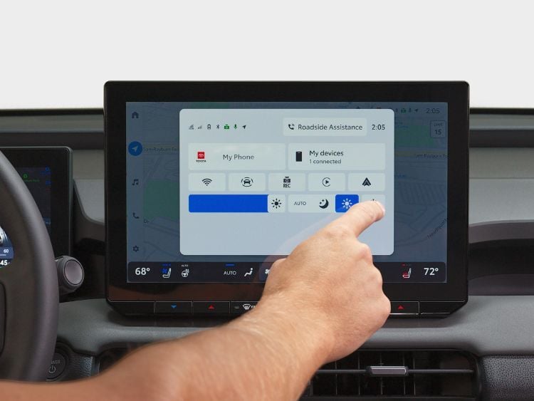 toyota-new-Multimedia experience-roadisde-assistance-credit-toyota-