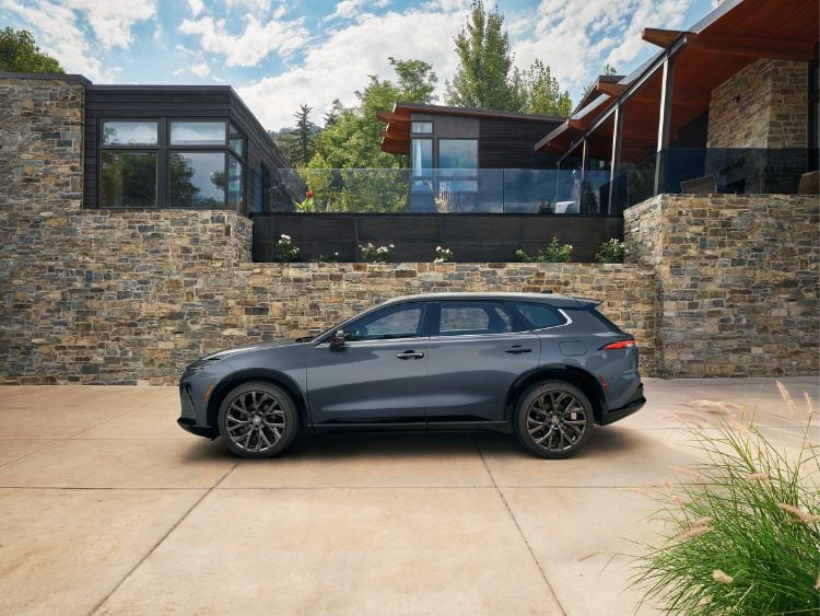 toyota-signia-profile-credit-toyota