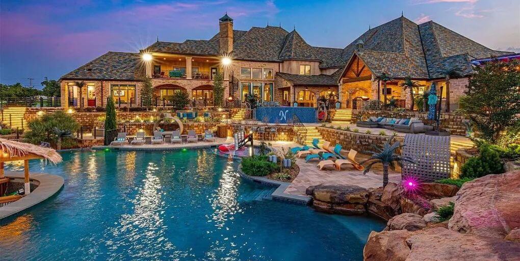 Photo Credit: Zillow.