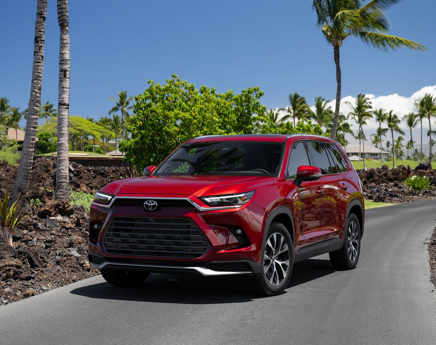 Arriving At Dealerships This Summer: The 2024 Toyota Grand Highlander