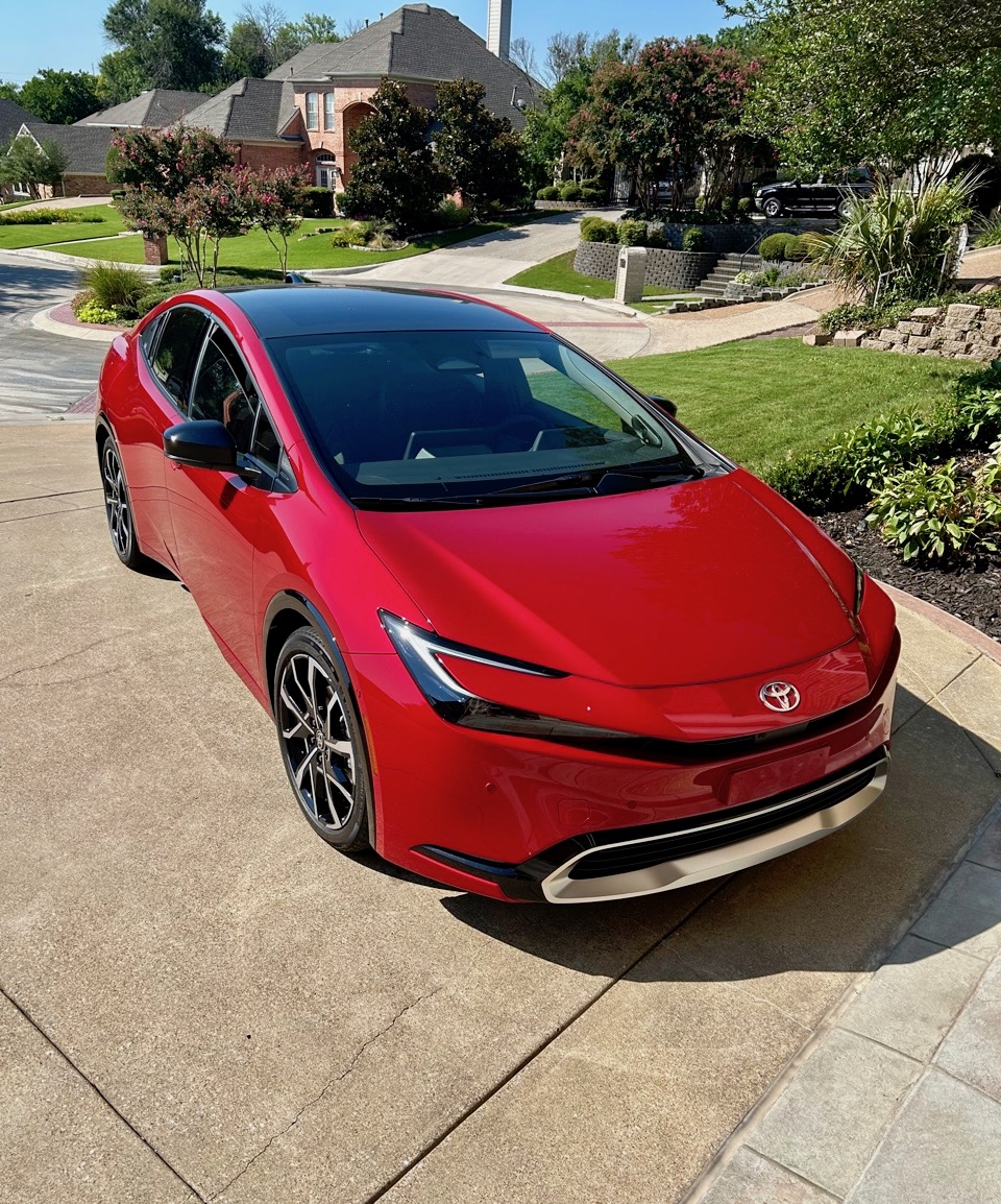Prius 2022 Red