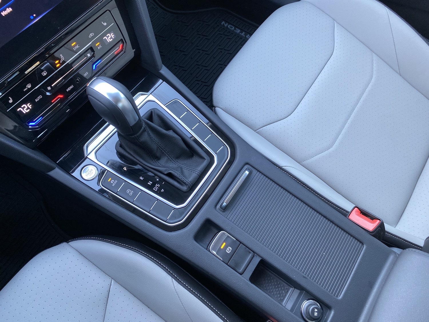 2021 VW Arteon 2.0 SE Interior