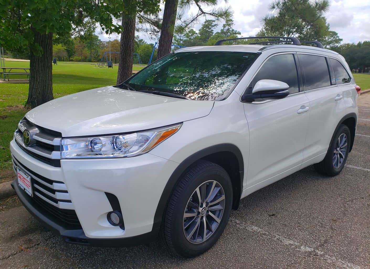 2018 Toyota Highlander XLE Packs A Lot of Cargo and Passengers Photo Gallery