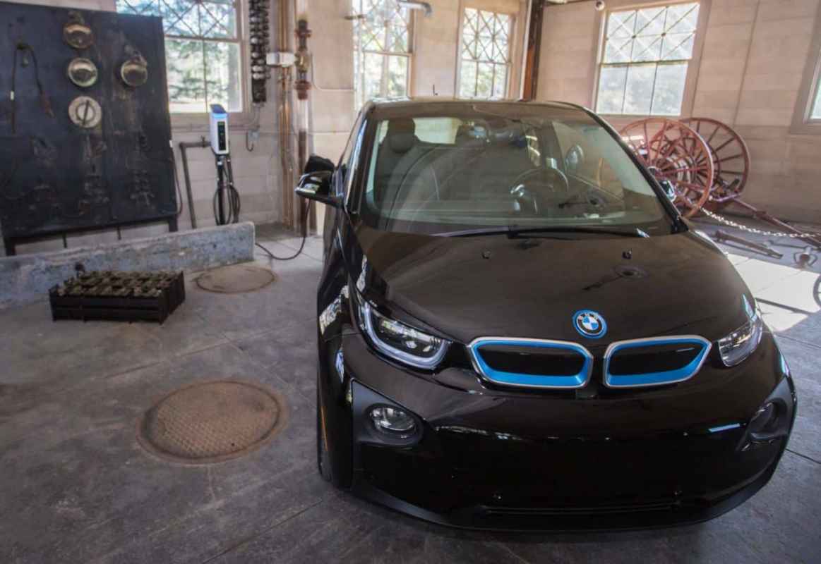2017 BMW i3Test Drive Photo Gallery