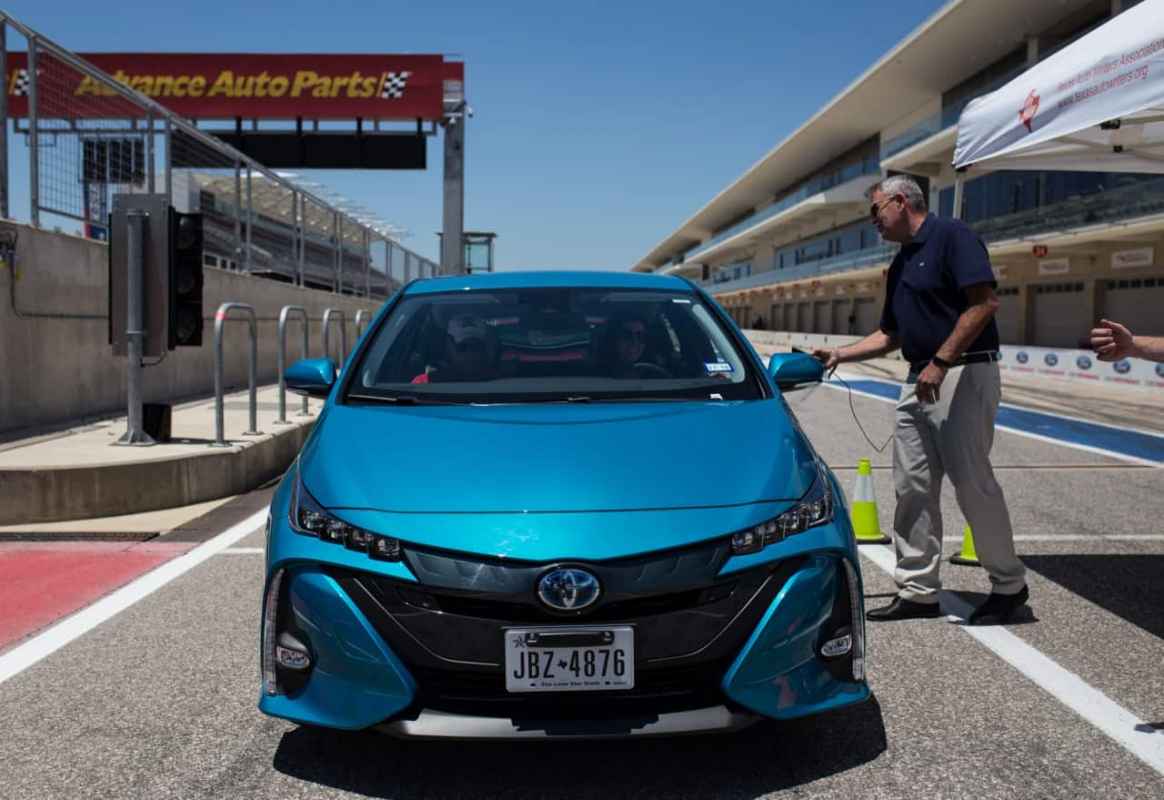 First Look: 2017 Toyota Prius Prime Advanced Photo Gallery