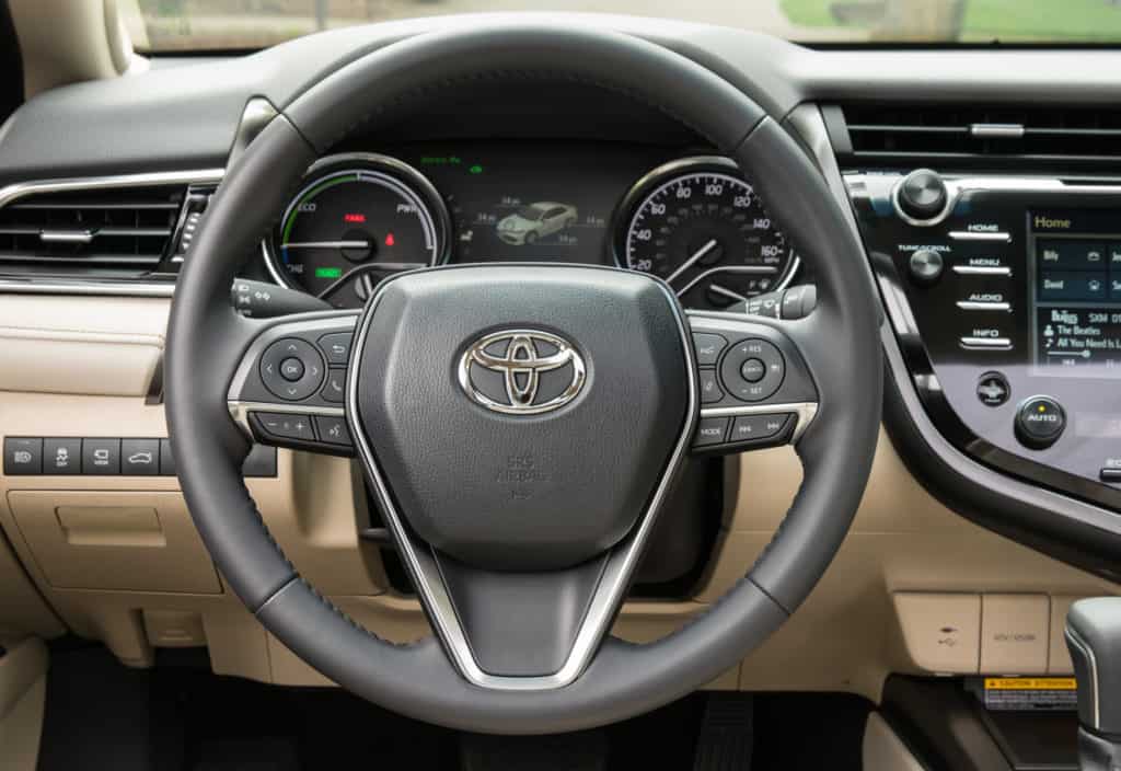 2018 Toyota Camry XLE Hybrid Test Drive Photo Gallery