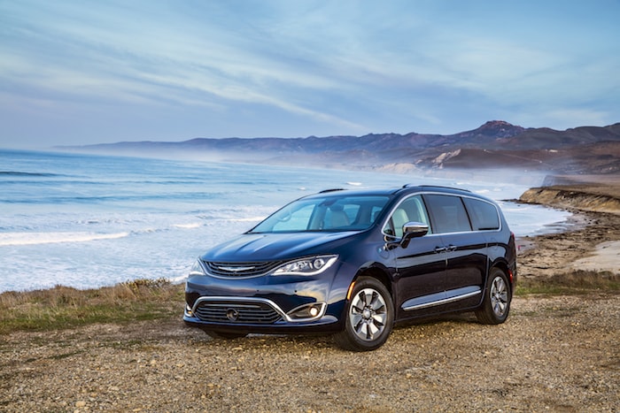 2019 Chrysler Pacifica Limited Hybrid Review Photo Gallery